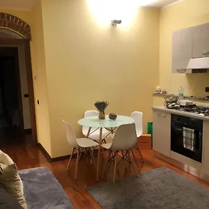 Apartment Center Of, Milan